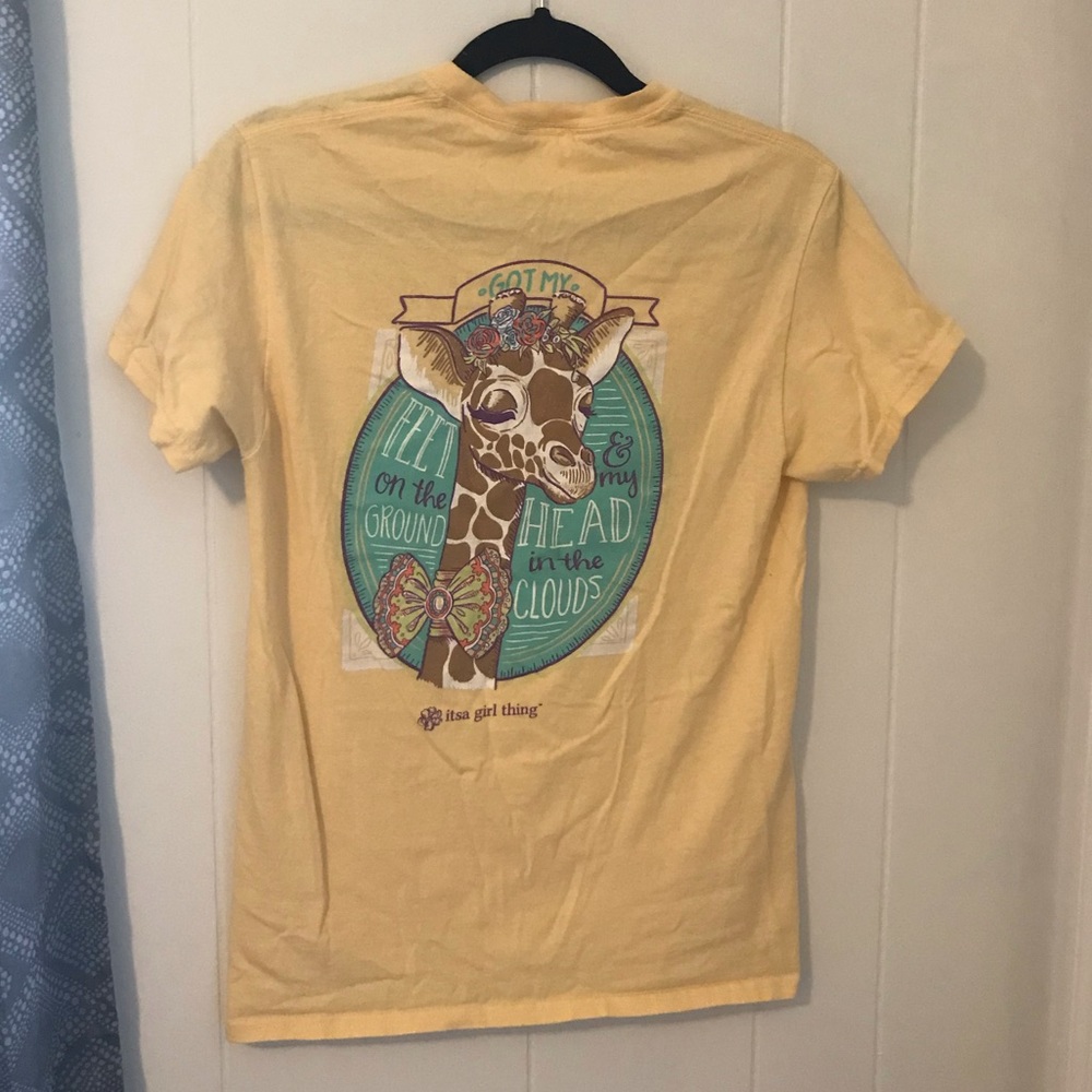 Cute yellow T-shirt